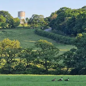 https://luxury-converted-water-tower-in-flockton-emley.yorkshirehotels.net