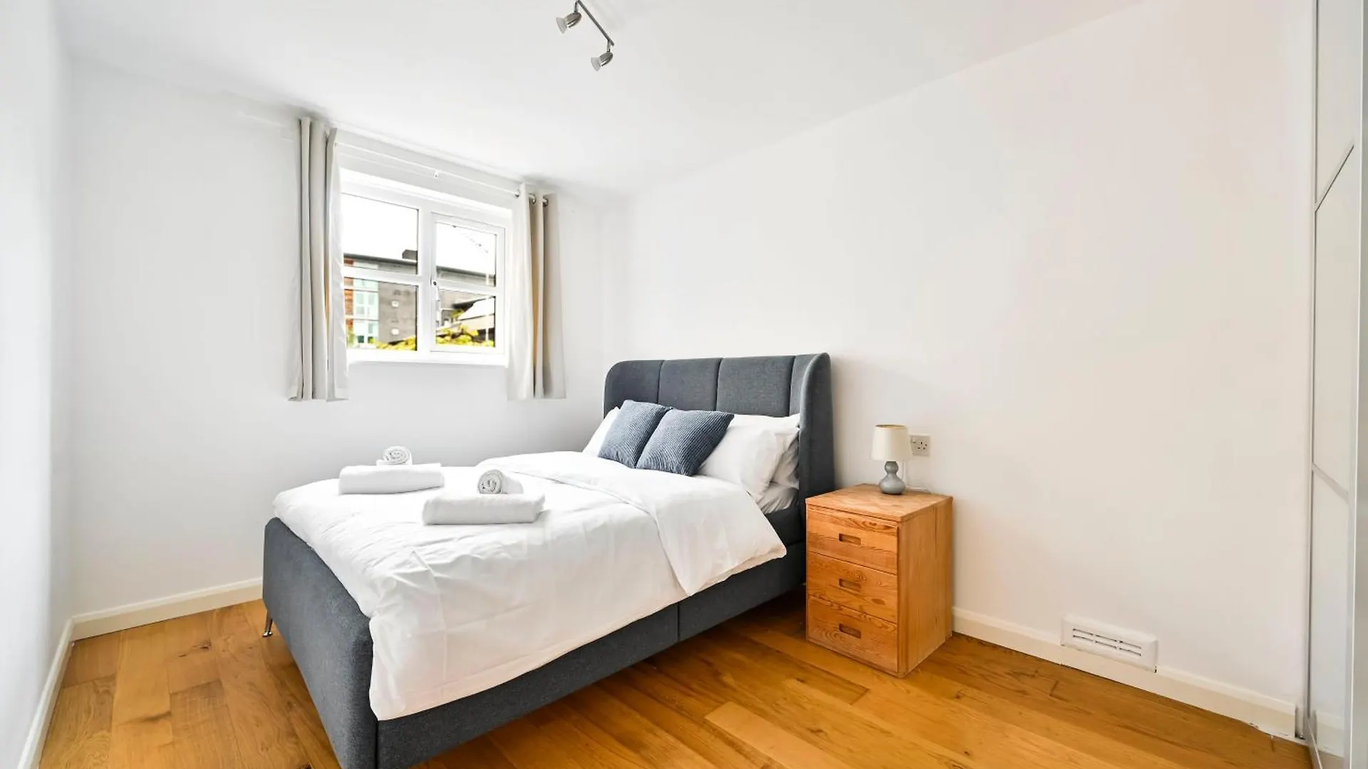 Апартаменты Cozy Corner Near Tower Bridge Лондон